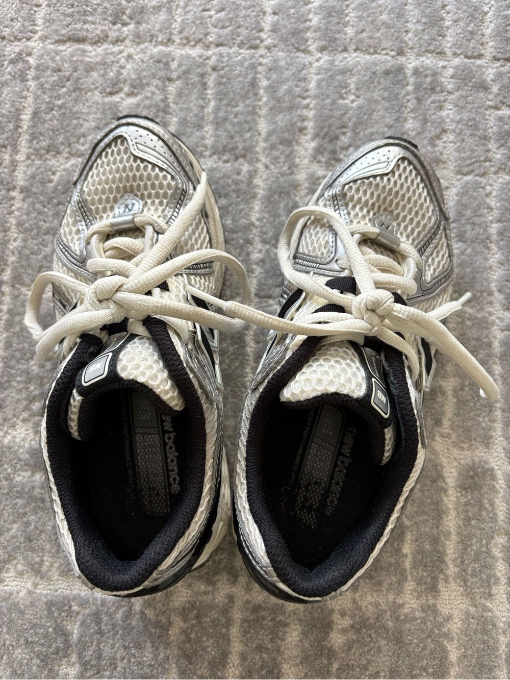 Women’s New Balance Sneakers - size 6 - Picture 4 of 7